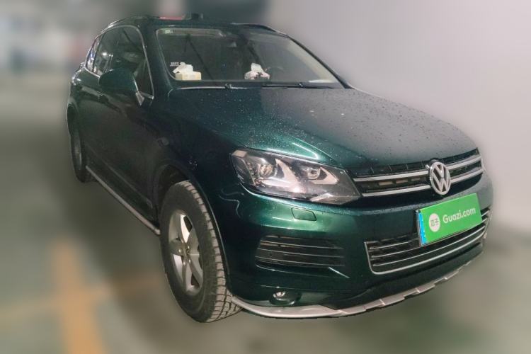 Used Volkswagen Touareg 2011 3.0 TDI Diesel Comfort Version Front Right 45 Deg