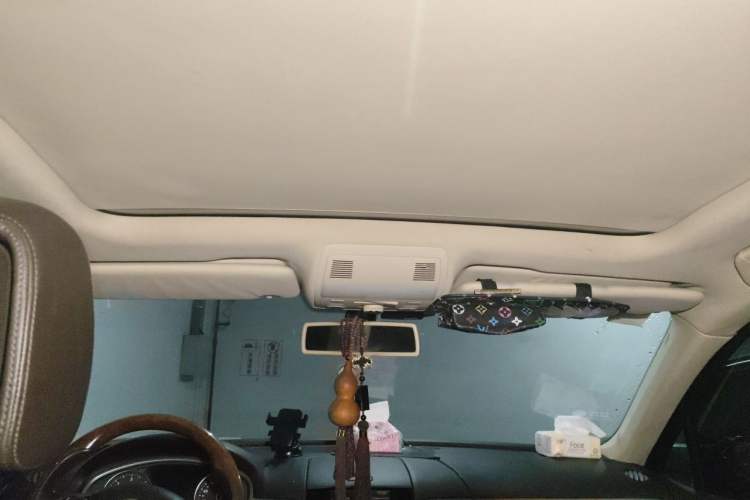 Used Volkswagen Touareg 2011 3.0 TDI Diesel Comfort Version Headliner