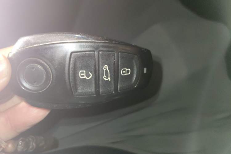 Used Volkswagen Touareg 2011 3.0 TDI Diesel Comfort Version Vehicle Key
