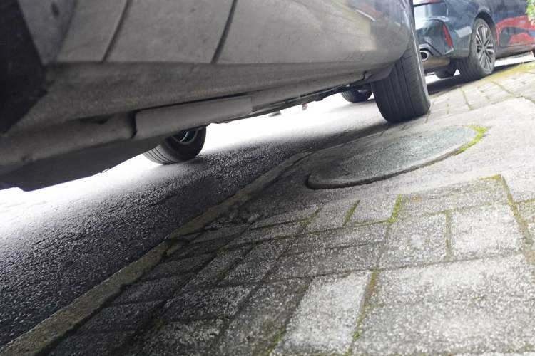Used Volkswagen Touareg 2011 3.0 TSI Comfort Version Chassis Front Left