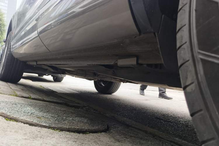 Used Volkswagen Touareg 2011 3.0 TSI Comfort Version Chassis Rear Left