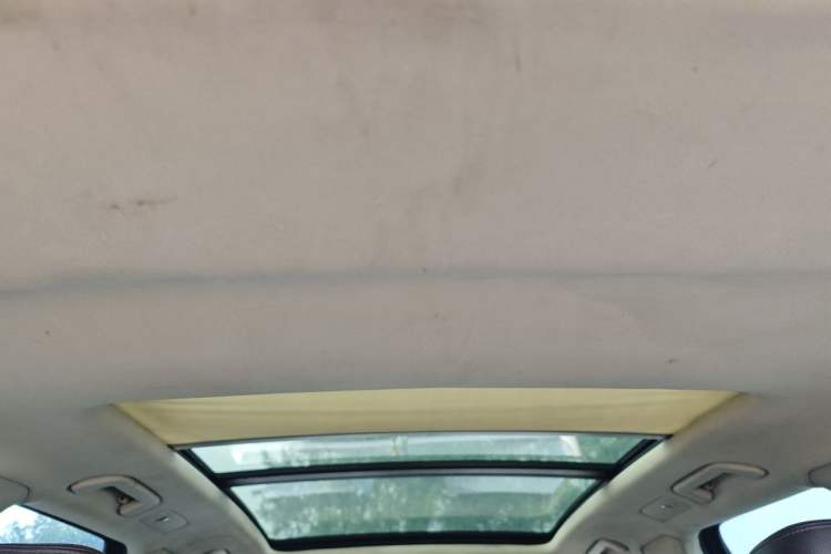 Used Volkswagen Touareg 2011 3.0 TSI Standard Version Headliner