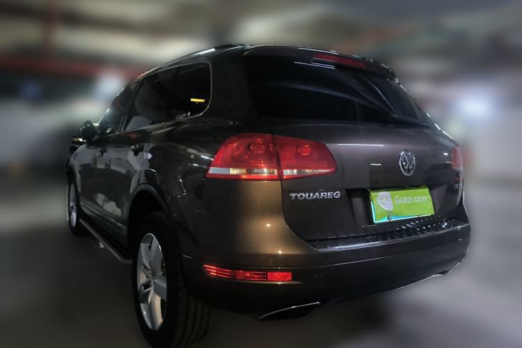 Used Volkswagen Touareg 2011 3.0 TSI High-End Version Rear Left 45 Deg