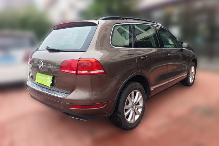 Used Volkswagen Touareg 2011 3.0 TSI Standard Version Rear Right 45 Deg