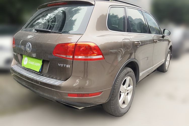 Used Volkswagen Touareg 2011 3.0 TSI Comfort Version Rear Right 45 Deg