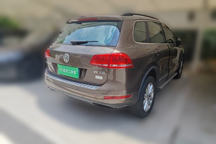 Used Volkswagen Touareg 2011 3.0 TSI Comfort Version Rear Right 45 Deg