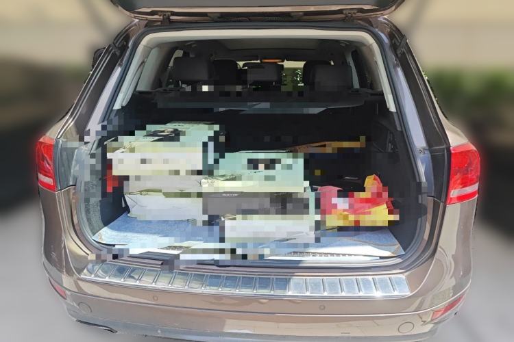 Used Volkswagen Touareg 2011 3.0 TSI Comfort Version Trunk