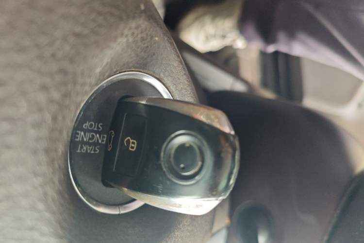 Used Volkswagen Touareg 2011 3.0 TSI Standard Version Vehicle Key