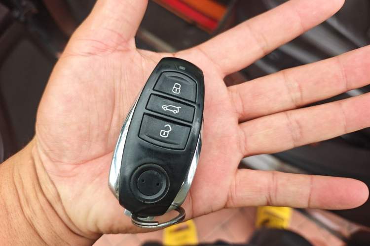 Used Volkswagen Touareg 2011 3.0 TSI Standard Version Vehicle Key