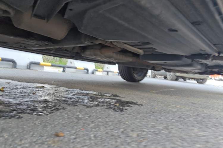 Used Volkswagen Touareg 2011 3.0 TSI Comfort Version Chassis Front Left