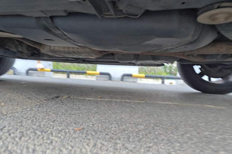 Used Volkswagen Touareg 2011 3.0 TSI Comfort Version Chassis Rear Left