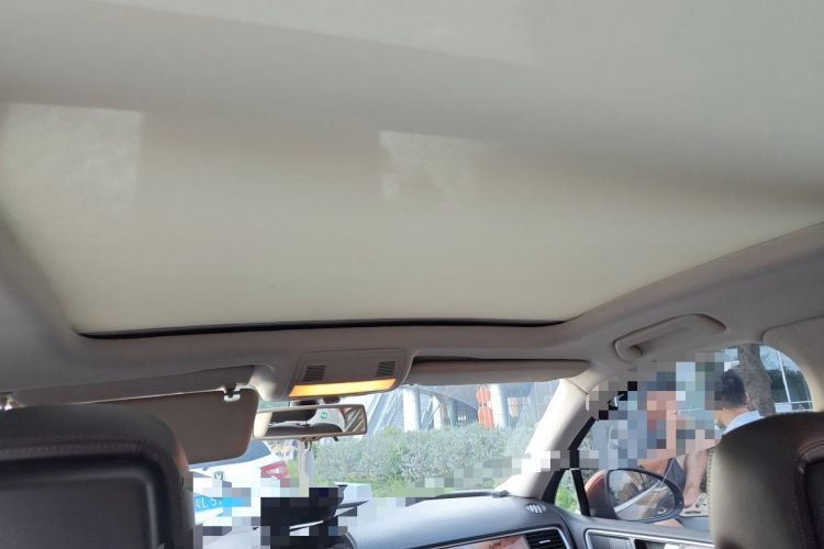 Used Volkswagen Touareg 2011 3.0 TSI Comfort Version Headliner