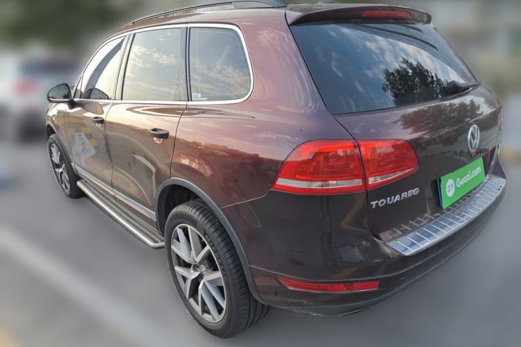 Used Volkswagen Touareg 2011 3.0 TSI Comfort Version Rear Left 45 Deg
