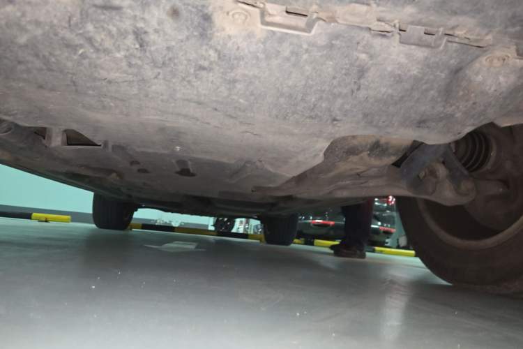 Used Volkswagen Touareg 2011 3.0 TSI High-End Version Chassis Front