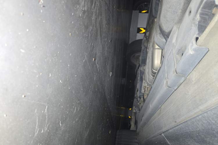 Used Volkswagen Touareg 2011 3.0 TSI Hybrid Chassis Rear Right