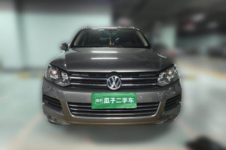 Used Volkswagen Touareg 2011 3.0 TSI High-End Version Front