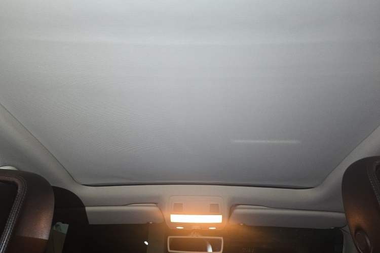 Used Volkswagen Touareg 2011 3.0 TSI Hybrid Headliner