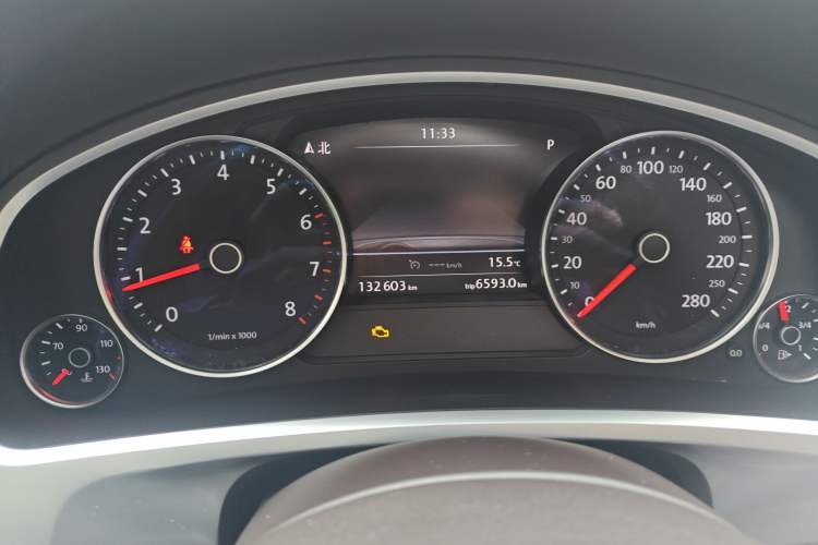 Used Volkswagen Touareg 2011 3.0 TSI Standard Version Instrument Cluster
