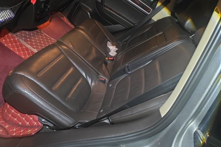 Used Volkswagen Touareg 2011 3.0 TSI Hybrid Left Rear Seat