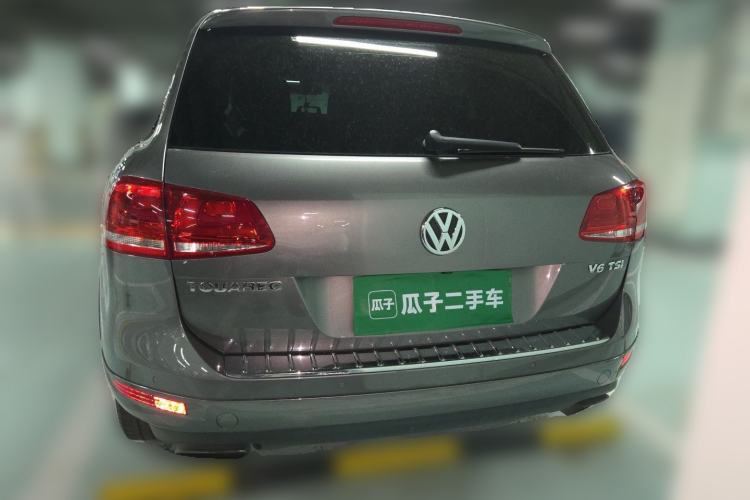 Used Volkswagen Touareg 2011 3.0 TSI High-End Version Rear