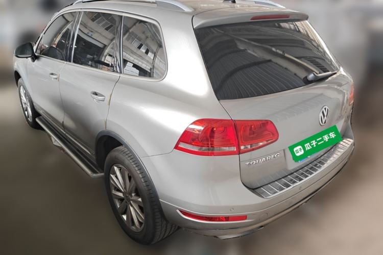 Used Volkswagen Touareg 2011 3.0 TSI Hybrid Rear Left 45 Deg