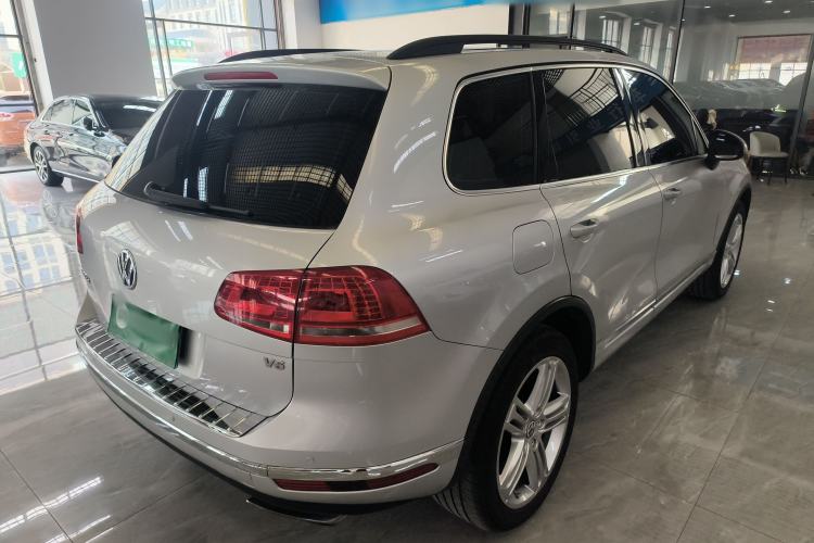 Used Volkswagen Touareg 2011 3.0 TSI Standard Version Rear Right 45 Deg