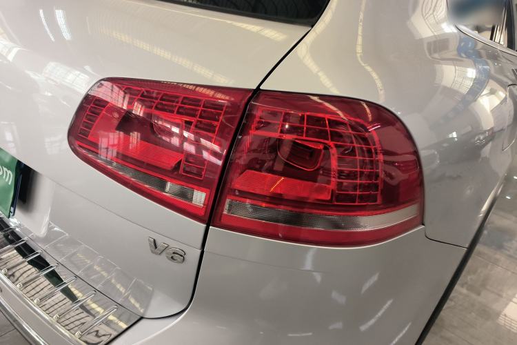 Used Volkswagen Touareg 2011 3.0 TSI Standard Version Right Rear Taillight