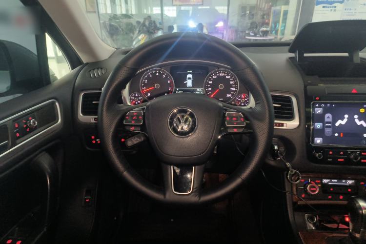 Used Volkswagen Touareg 2011 3.0 TSI Standard Version Steering Wheel