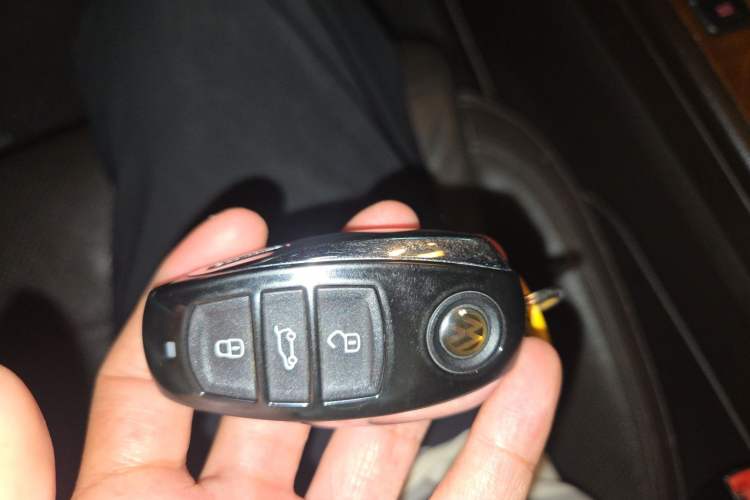 Used Volkswagen Touareg 2011 3.0 TSI High-End Version Vehicle Key