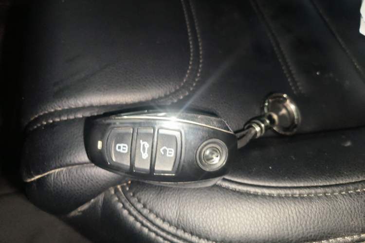 Used Volkswagen Touareg 2011 3.0 TSI Standard Version Vehicle Key