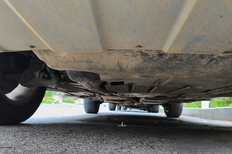 Used Volkswagen Touareg 2011 3.0 TSI High-End Version Chassis Front