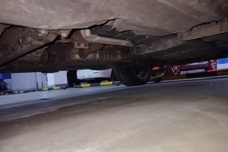 Used Volkswagen Touareg 2011 3.0 TSI Comfort Version Chassis Front Left