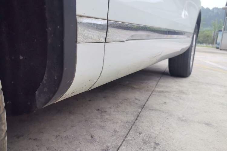 Used Volkswagen Touareg 2011 3.0 TSI High-End Version Chassis Front Left