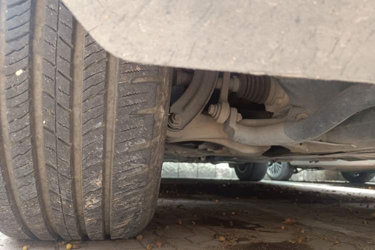 Used Volkswagen Touareg 2011 3.0 TSI Standard Version Chassis Front Right