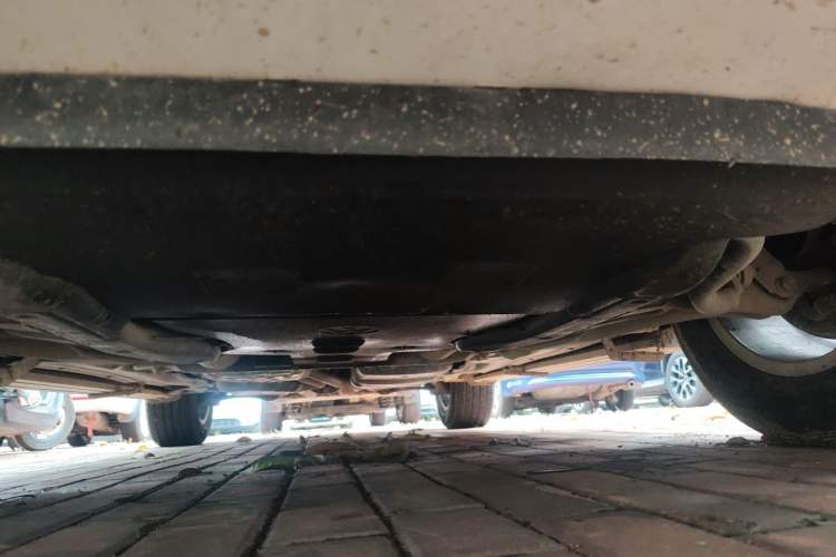 Used Volkswagen Touareg 2011 3.0 TSI High-End Version Chassis Front