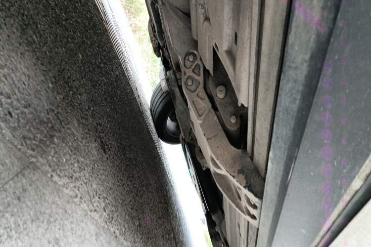 Used Volkswagen Touareg 2011 3.0 TDI Diesel Comfort Version Chassis Rear Right