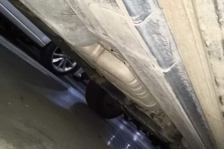 Used Volkswagen Touareg 2011 3.0 TSI Comfort Version Chassis Rear Right