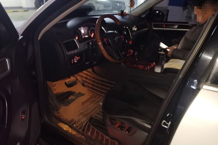Used Volkswagen Touareg 2011 3.0 TSI Comfort Version Driver Seat