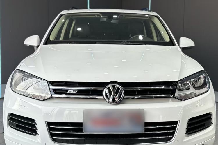 Used Volkswagen Touareg 2011 3.0 TSI Standard Version Exterior 2