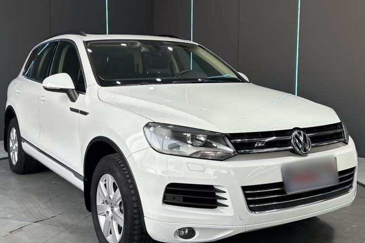 Used Volkswagen Touareg 2011 3.0 TSI Standard Version Exterior 3