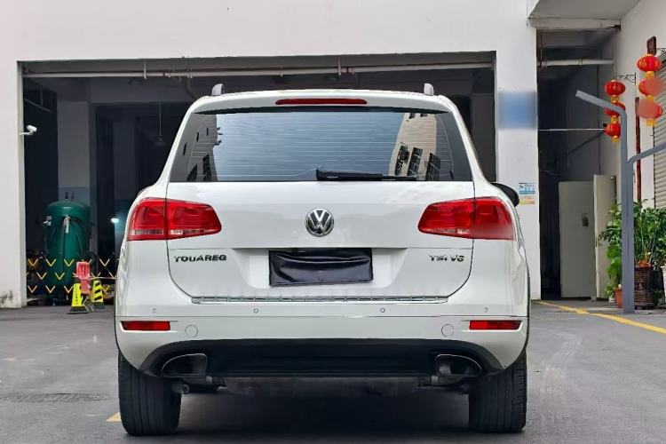 Used Volkswagen Touareg 2011 3.0 TSI Standard Version Exterior 3