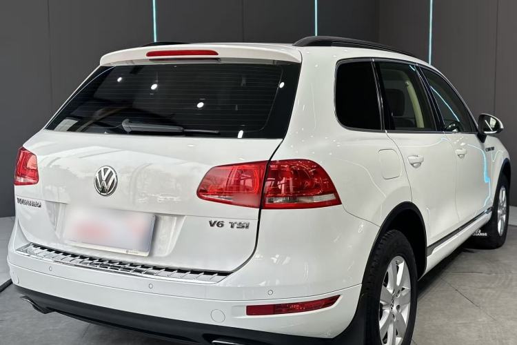Used Volkswagen Touareg 2011 3.0 TSI Standard Version Exterior 6