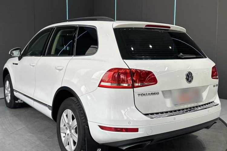 Used Volkswagen Touareg 2011 3.0 TSI Standard Version Exterior 8