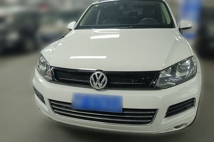 Used Volkswagen Touareg 2011 3.0 TSI Comfort Version Front
