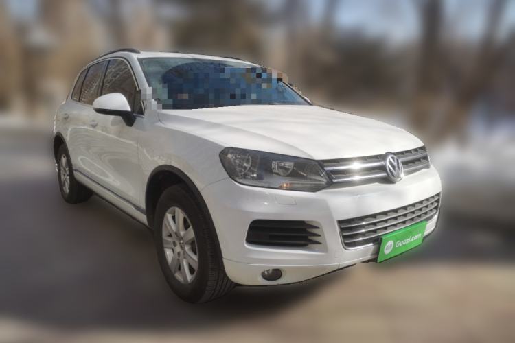 Used Volkswagen Touareg 2011 3.0 TSI Standard Version Front Right 45 Deg