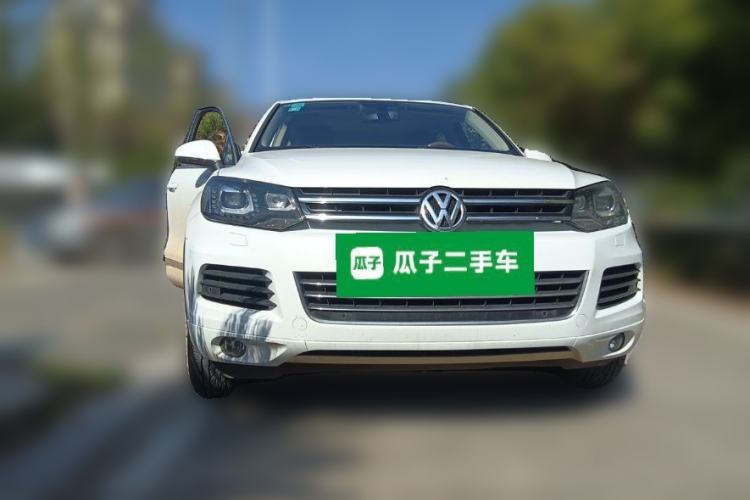 Used Volkswagen Touareg 2011 3.0 TSI Comfort Version Front