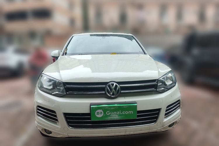 Used Volkswagen Touareg 2011 3.0 TSI High-End Version Front