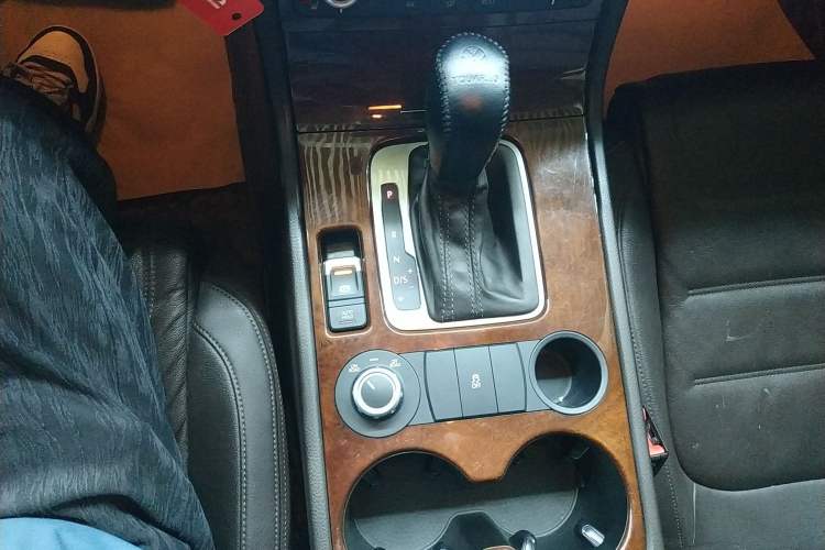 Used Volkswagen Touareg 2011 3.0 TSI Standard Version Gear Lever
