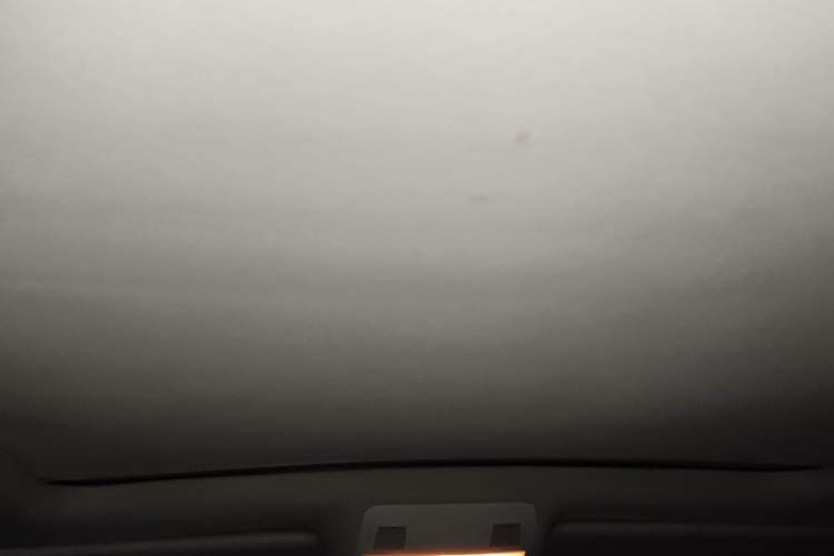 Used Volkswagen Touareg 2011 3.0 TSI Comfort Version Headliner