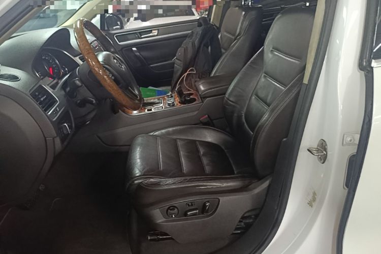 Used Volkswagen Touareg 2011 3.0 TSI Comfort Version Left Front Seat
